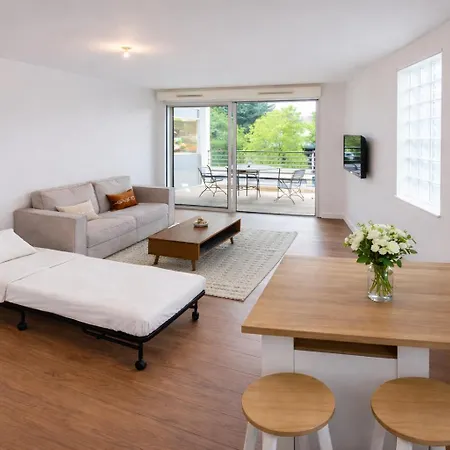 Vaste 3 Personnes Avec Balcon Et Parking Appartamento