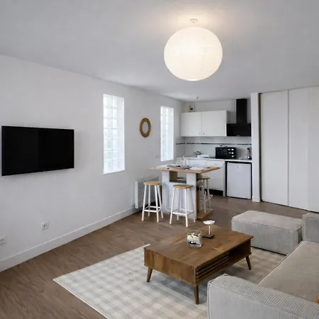 Vaste 3 Personnes Avec Balcon Et Parking