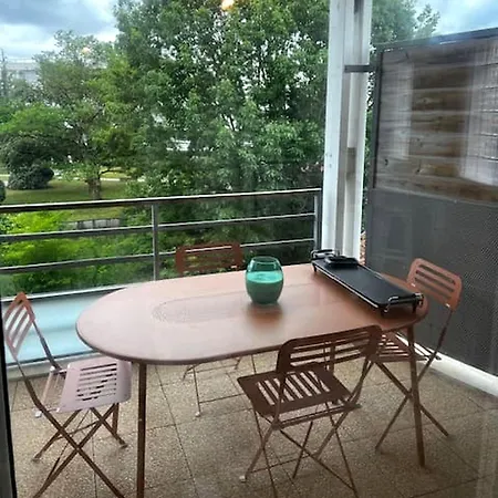 Daire Vaste 3 Personnes Avec Balcon Et Parking