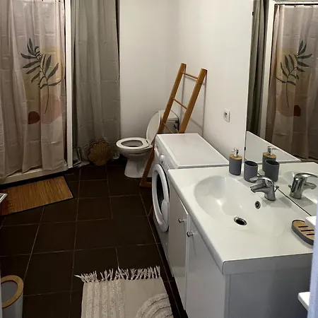 Vaste 3 Personnes Avec Balcon Et Parking