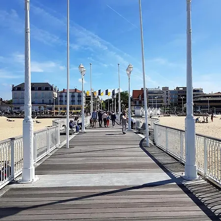 Vaste 3 Personnes Avec Balcon Et Parking