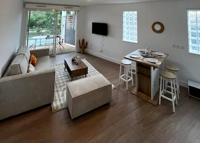 Vaste 3 Personnes Avec Balcon Et Parking דירה לה-טסט-דה-בוש